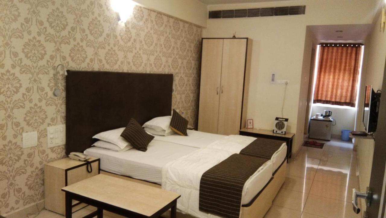 Hotel Vijay Shree Deluxe パトナー エクステリア 写真