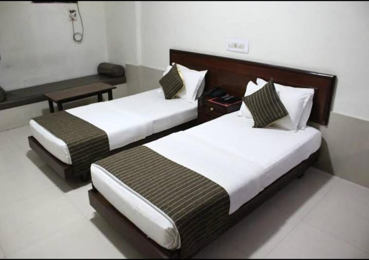 Hotel Vijay Shree Deluxe パトナー エクステリア 写真